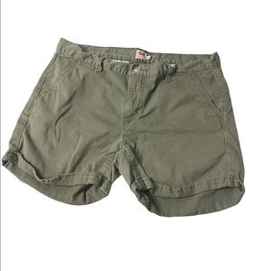 Levi’s green shorts women’s 32